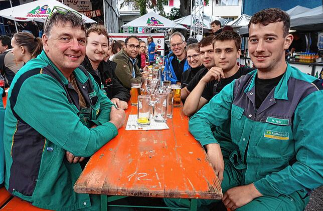 Treffpunkt Wunschkonzert: Für Chefs und Mitarbeiter von Firmen – hier der ZG Tiengen – ist das Wunschkonzert der Stadtmusik Tiengen ...