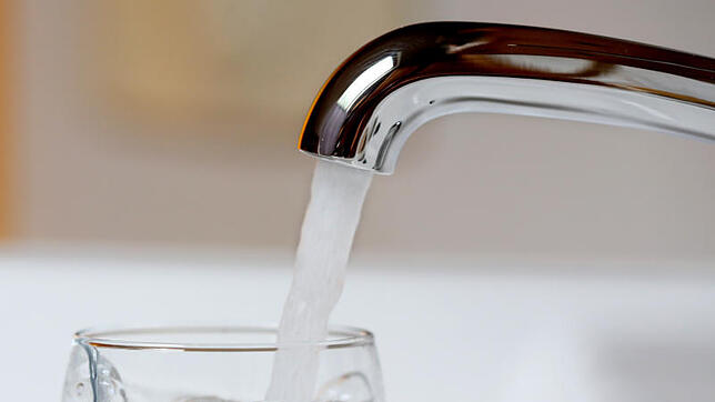Die Preise für Trinkwasser unterscheiden sich von Kommune zu Kommune – und das teils sehr deutlich.
