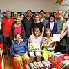 Bei der Wiedereröffnung der Stahringer Bibliothek konnten Vertreter des Ortschaftsrats und Stadt Radolfzell sowie Eltern gemeinsam mit ...