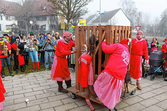 Bild 4: Bilder vom Rathaussturm in Nenzingen