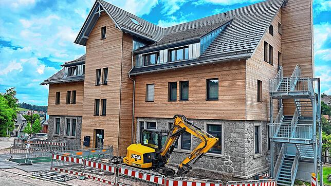 Als größter Brocken verschlingt die Sanierung des alten Schulhauses rund 2,1 Millionen Euro. Foto: Christel Börsig-Kienzler