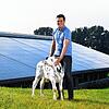 Jürgen Fleig aus Nordstetten erntet auf seinem Kuhstall Solarstrom, den nun zum 1. Januar 2022 als Heimatstrom auf den Markt kommt.