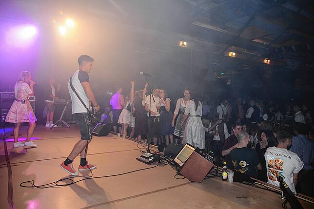 Bild 18: Die besten Bilder der Alpenparty in der Zoznegger Weiherbachhalle in der Gemeinde Mühlingen