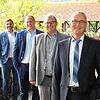 Udo Engel (vorne) wird neuer Geschäftsführer der Stadtwerke. Der scheidende Stadtwerke-Chef Martin Ritter, Jörg Reichert (Energiedienst) ...