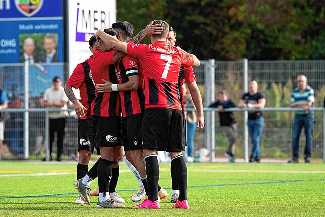 Bild 4: FSV Rheinfelden bezwingt den SV 08 Laufenburg mit 5:2 &ndash; und wir haben Bilder!