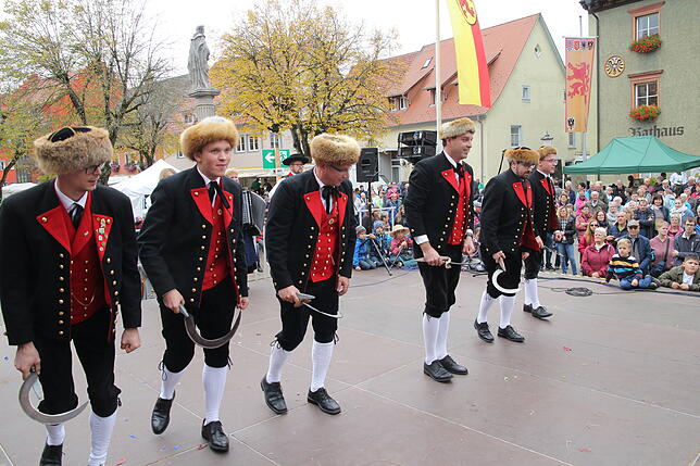 Bild 6: Viel los am Kilbigmontag in Bräunlingen