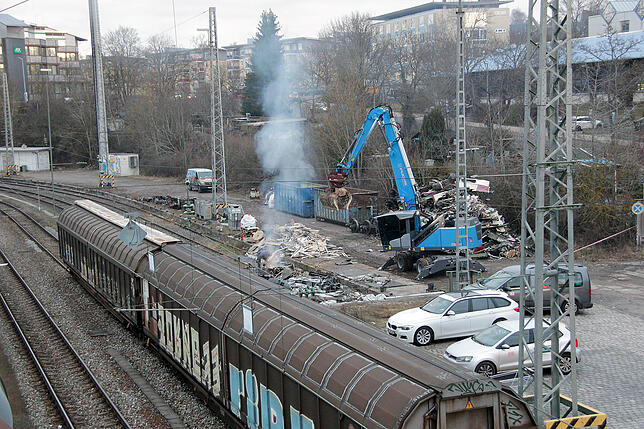 Bild 15: Villinger Trans Europ Express wird jetzt zerlegt &ndash; Nach den Waggons kommt der Triebwagen dran