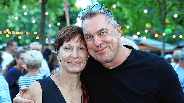 Bild 11: Beim Stadtgartenfest treffen sich die Konstanzer. Alle Fotos vom ersten Abend