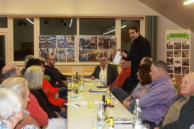 Andreas Jung (CDU-Bundestagsabgeordneter) zeigte sich tief beeindruckt, was der Hilfsverein und alle seine Unterstützer im vergangenen ...