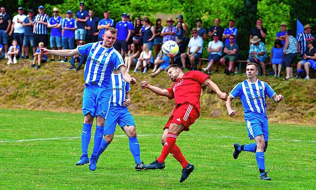 Bild 1: Keine Tore zwischen dem FC Dachsberg und dem SV Berau &ndash; aber wir haben Bilder!