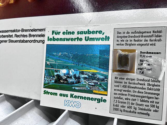 Ein Werbegeschenk aus der Zeit, als man mit Atomstrom noch eine saubere Umwelt und nicht Fukushima und Tschernobal in Verbindung ...