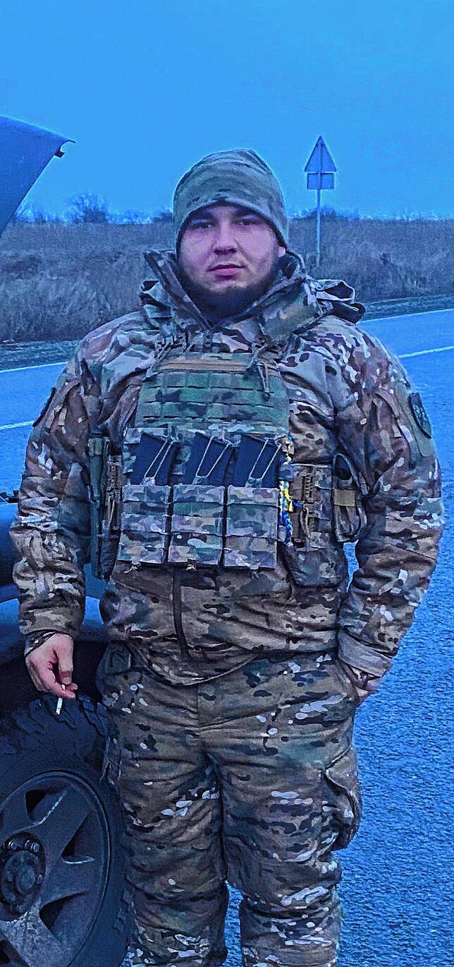 Mykola Zdor in seiner Armeekleidung.