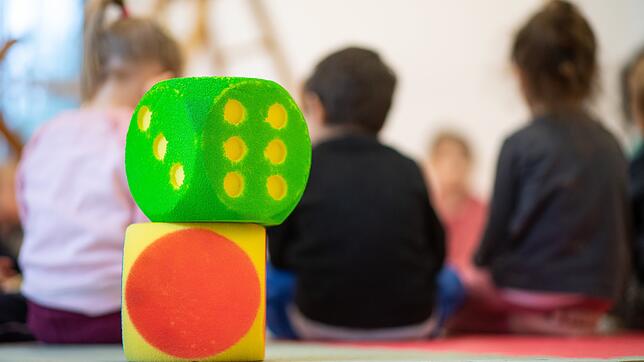 Die Kita-Würfel sind gefallen: Volkertshausen hat die Gebühren neu justiert (Symbolbild).