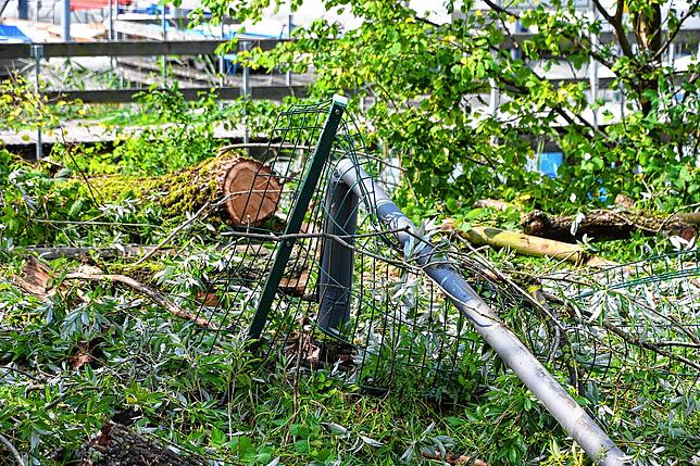 Bild 28: Bilder von den Einsätzen und massiven Schäden nach dem Unwetter in Bodman-Ludwigshafen
