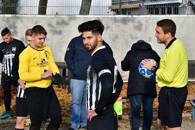 Bild 1: Bosporus FC Friedlingen und der FC Wallbach trennen sich 2:2 &ndash; und wir haben Bilder!