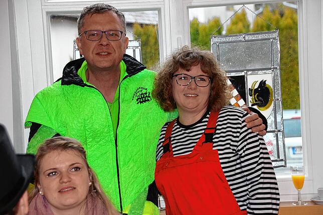 Bild 4: Bilder vom Rathaussturm in Wald
