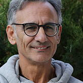 Erste Weihnachten im Ruhestand: Andres Munoz ging wider Willen mit 62 in den Ruhestand, um im Zuge harter Konsolidierungsmaßnahmen ...