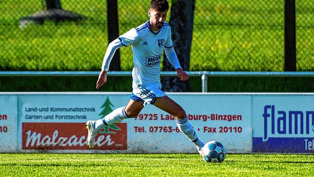 Trifft doppelt: Ersin Demircan &ndash; auf unserem Archivbild noch im Trikot seines Ex-Clubs SV BW Murg &ndash; erzielte die ersten ...
