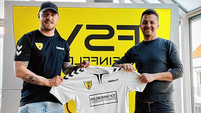 Verjüngter Vorstand: Julian Jäger (links) wird neuer Sportlicher Leiter des FSV Rheinfelden. Neben ihm Vorstand Sport, Dennis Carmelini.