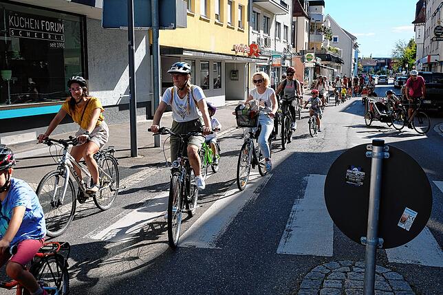 Bild 17: Bilder von der Fahrraddemo in Friedrichshafen