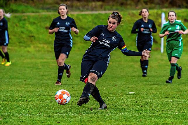 Bild 16: Fußballerinnen des SV Niederhof besiegen die SG Marbach II &ndash; und wir haben Bilder!