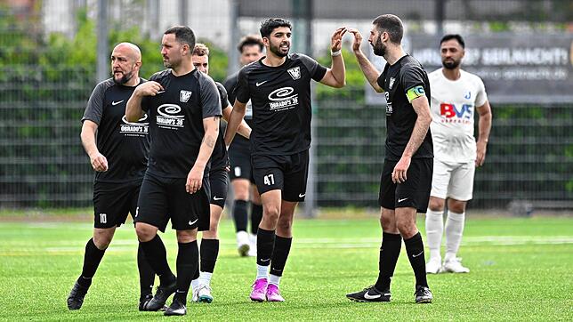 Bild 6: TuS Stetten setzt sich mit 5:1 gegen FC Erzingen durch – und wir haben Bilder!