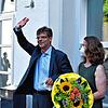 Georg Riedmann und seine Frau Christiane im Innenhof des Markdorfer Bischofschlosses. Hier wurde das Wahlergebnis am Sonntagabend ...