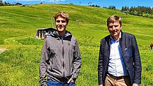 Geschäftsführer Julian Probst und Liftverbunds-Vorsitzender Johannes Albrecht freuen sich über einen Rekord-Winter am Feldberg und ...