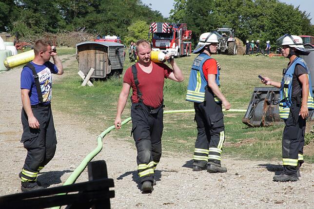 Bild 16: Bilder vom Brand eines Hof-Gebäudes auf dem Hohentwiel