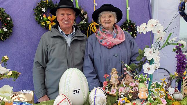 Viel wird auf dem Blumberger Ostermarkt in Blumberg angeboten. Bild: Reiner Baltzer