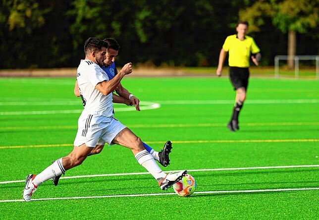Bild 14: Die besten Bilder der Bezirksliga-Partie zwischen Konstanz-Egg und Hilzingen.