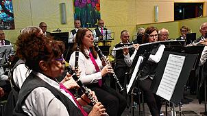 Die Evonik-Werksmusik sorgte bei ihrem Jahreskonzert am Mittwoch für ein musikalisches Erlebnis. Der Beifall war den Musikern sicher. ...