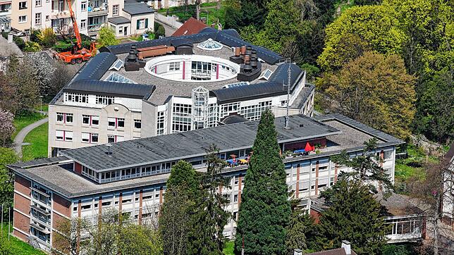 Das Landratsamt Breisgau-Hochschwarzwald in stellt in dieser Woche einen Rückgang akuter Corona-Infektionen fest. In Löffingen sieht die ...