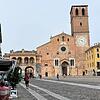 In der Piazza della Vittoria befindet sich auch das Rathaus von Lodi.