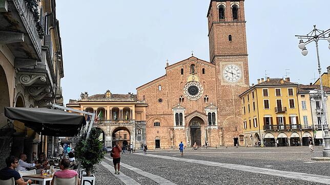 In der Piazza della Vittoria befindet sich auch das Rathaus von Lodi.
