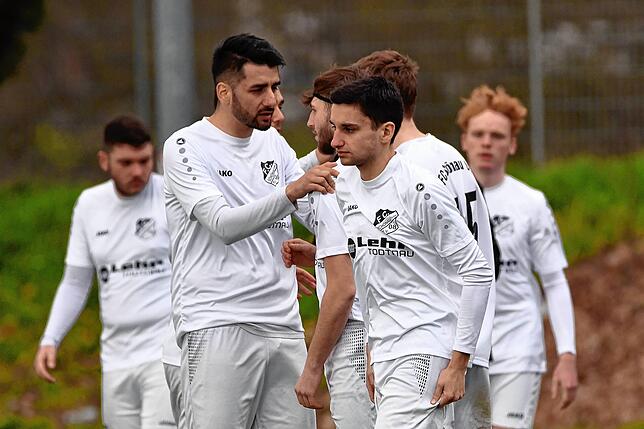 Bild 26: SV Herten setzt sich mit 4:1 gegen FC Schönau durch &ndash; und wir haben Bilder!