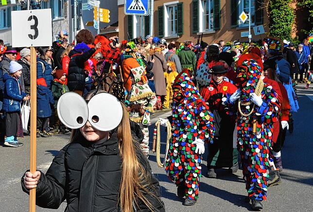 Bild 1: Alle Bilder vom farbenfrohen Narrensprung 2025