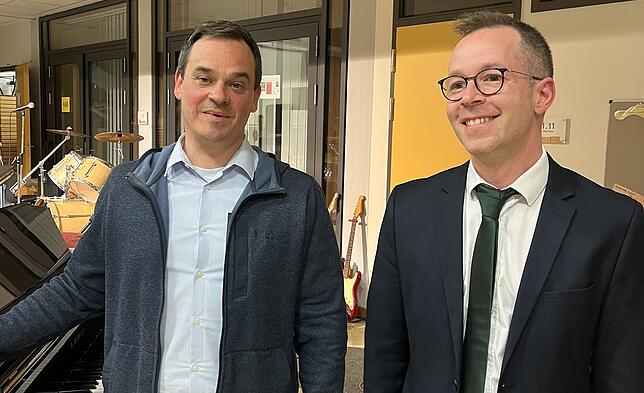 Björn Sermersheim (links) und Christian Feierabend: Die Köpfe hinter dem Digestiv-Musical – Die Organisatoren, darunter Lehrer und ...