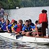 300 Meter mussten die jeweiligen Teams beim Drachenbootrennen auf dem Rhein zurücklegen. Sie legten sich dabei mächtig ins Zeug.