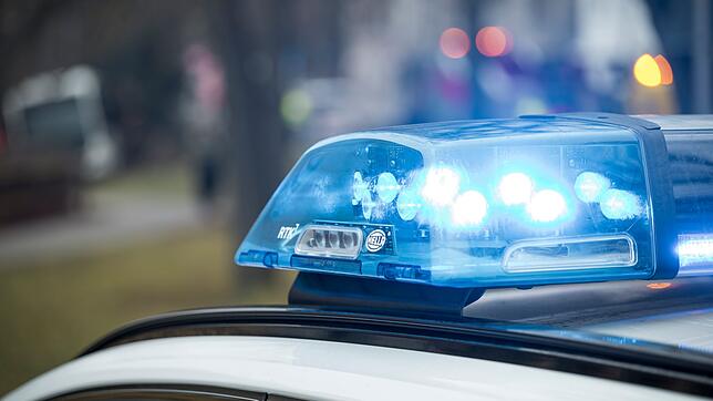 Der Mann starb laut Polizei noch am Unfallort. (Symbolbild)