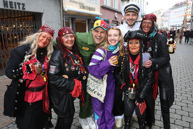 Bild 30: Konstanzer Straßenfasnacht 2025: Wenn die Altstadt zur Partyzone wird - Hier die schönsten Bilder!