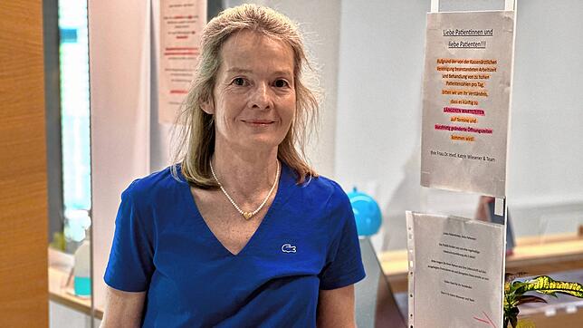 Dr. Katrin Wiesener ist Hausärztin in Immenstaad. Sie hat ihre Sprechstundenzeiten reduziert, weil die Kassenärztliche Vereinigung ...