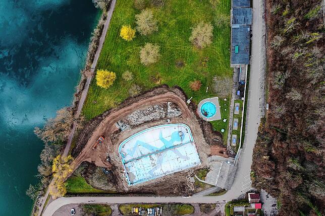Bild 1: Baggern statt Planschen: Ein Besuch auf der Baustelle im Waldshuter Freibad