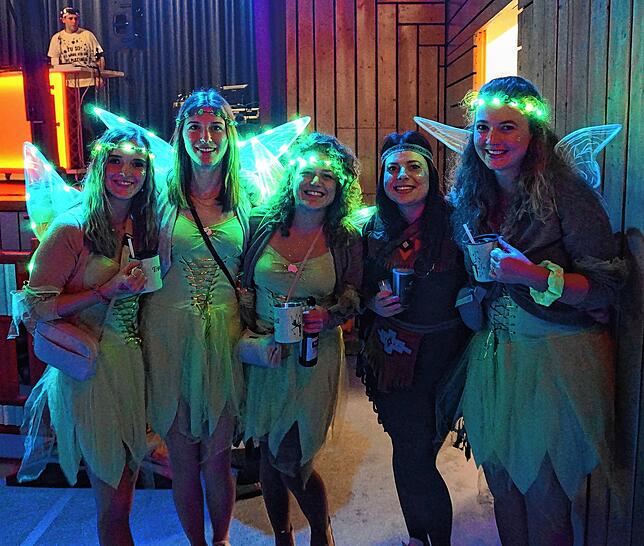 Bild 16: Hexenball Unadingen: Großes Spektakel mit Hexen, Geistern und anderen Narren
