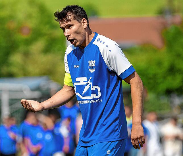 Tor und Platzverweis: Joshua Vogt vom FC Hauingen – hier ein Archivfoto – erwischte beim 3:4 im Derby gegen den TuS Stetten einen ...