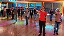 Übungsstunde für den Flashmob One Billion Rising am 14. Februar 2025 in der Innenstadt Villingen.