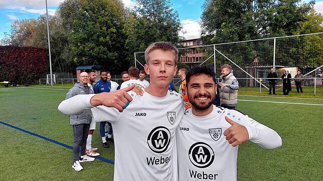 Spencer Trainer (links) vom SC Markdorf, hier mit Teamkollege Umut Durus, hat es in unsere Top-Auswahl geschafft.