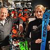 Peter Kolb und seine Tochter Sabrina in der Skiabteilung von Sport Gruner. Sie freuen sich trotz der Ungewissheit auf die ...