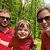 Georg und Ulrike Häußler, hier mit ihrer Tochter Emilia, sind die Familienwarte beim Schwarzwaldverein in Engen. Sie senken nicht nur ...