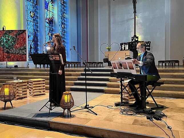 Beim Konzert in der St.-Magnus-Kirche in Fischbach. Auch im kommenden März treten Cornelia und Stefan Gerber dort wieder auf.